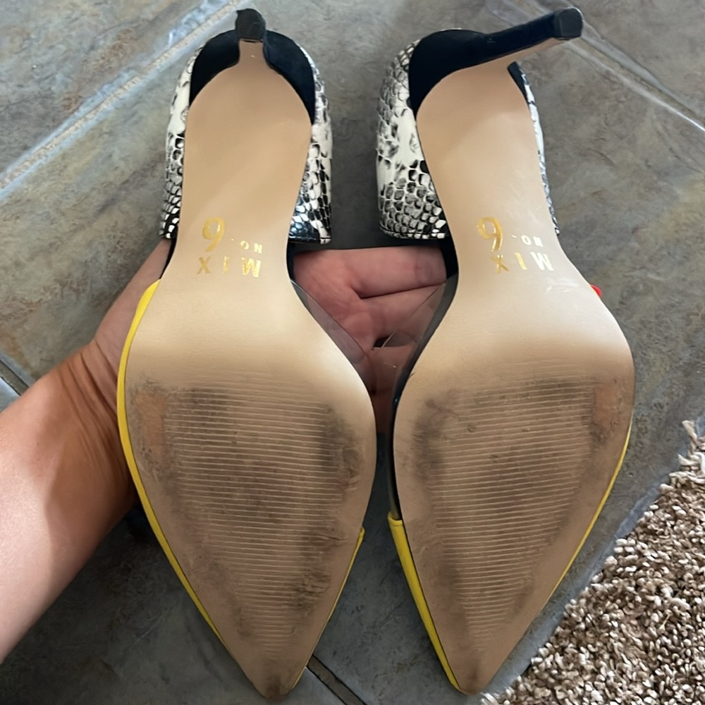Mix No. 6 Hilani Pump in Yellow and Snake Skin - Picture 8 of 9